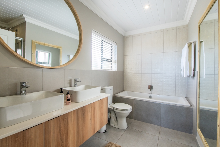 3 Bedroom Property for Sale in Seemeeu Park Western Cape